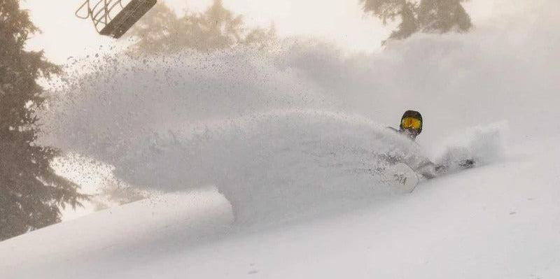 
                      
                        Jones Hovercraft 2.0 Snowboard
                      
                    